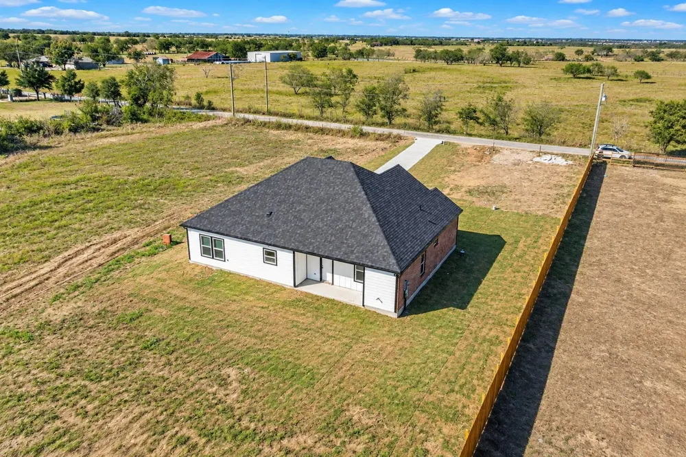 740 Section House Road Alma, TX 75119