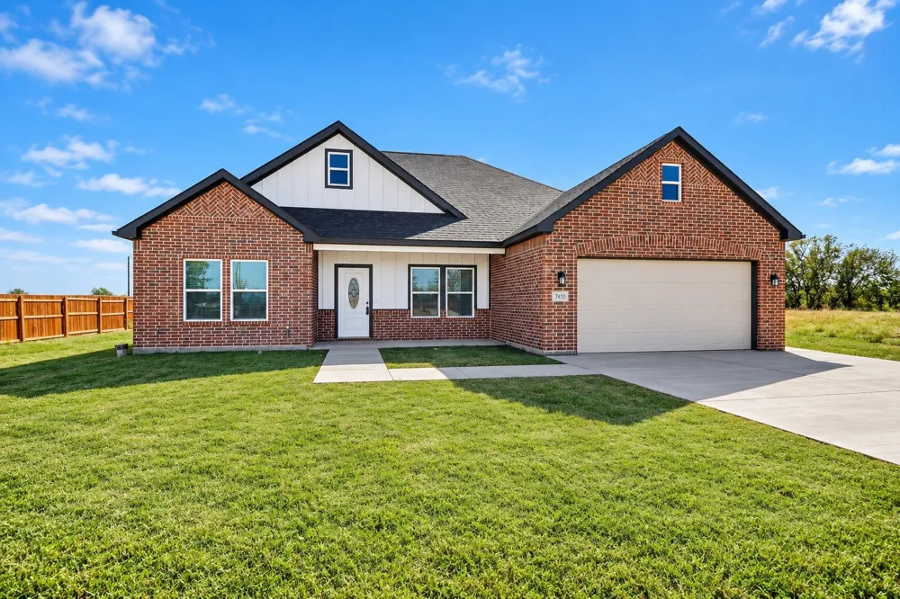 740 Section House Road Alma, TX 75119