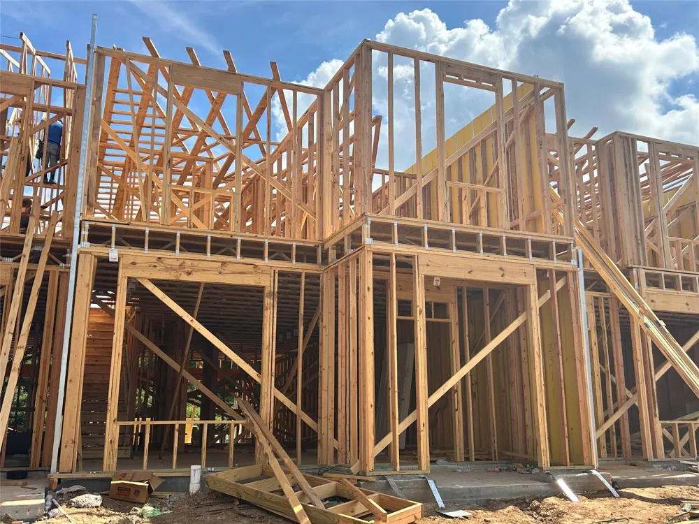 2311 Seven Oaks Boulevard #13 Tomball, TX 77375
