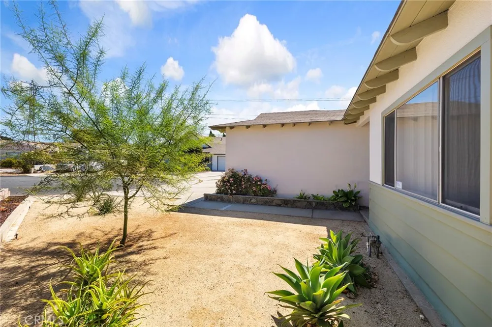 1905 Alisar Monterey Park, CA 91755