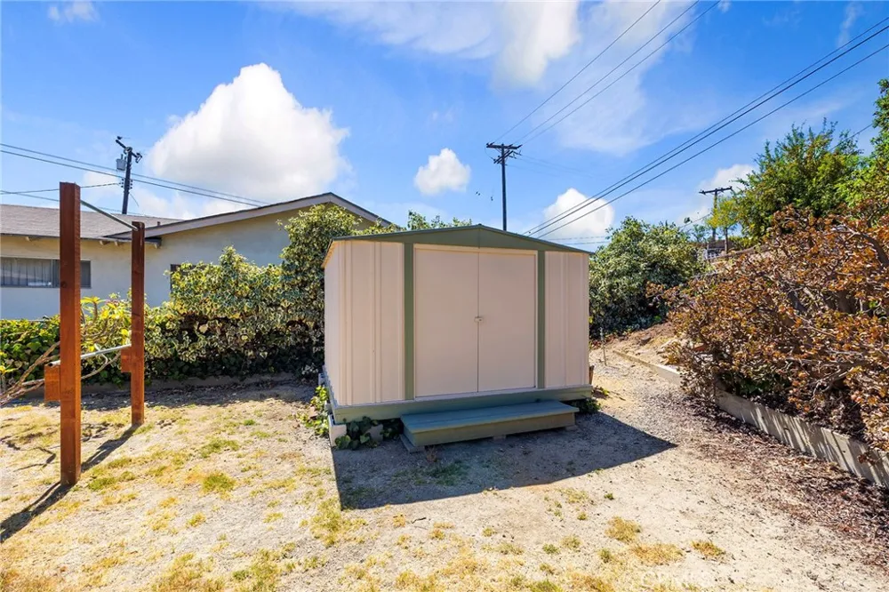 1905 Alisar Monterey Park, CA 91755