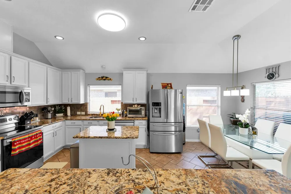 7318 Crestbury Lane Cypress, TX 77433