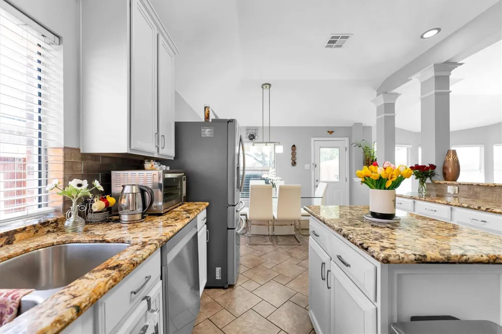 7318 Crestbury Lane Cypress, TX 77433