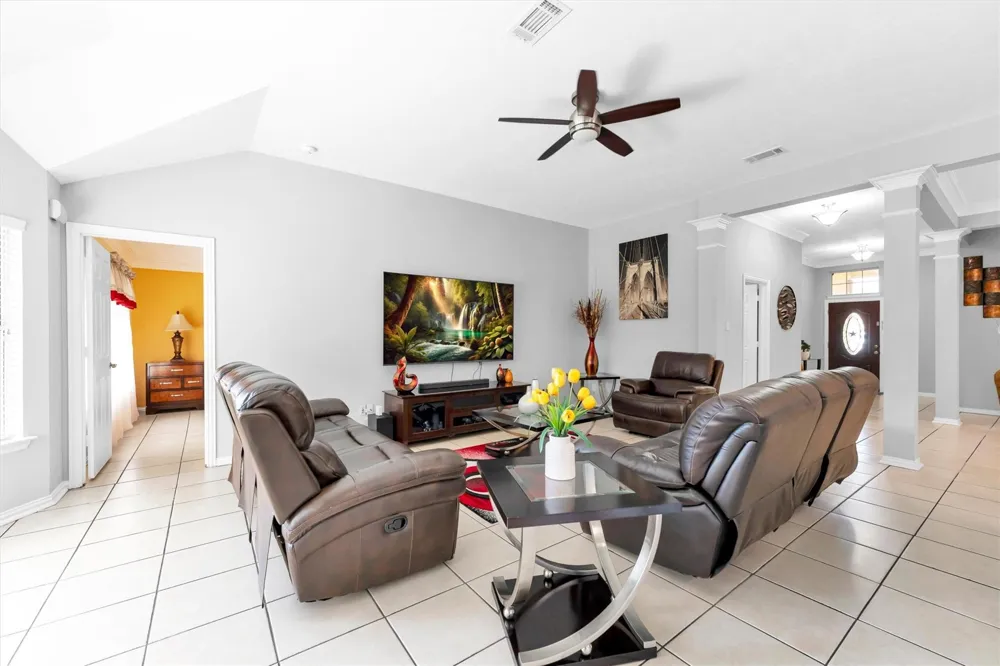 7318 Crestbury Lane Cypress, TX 77433