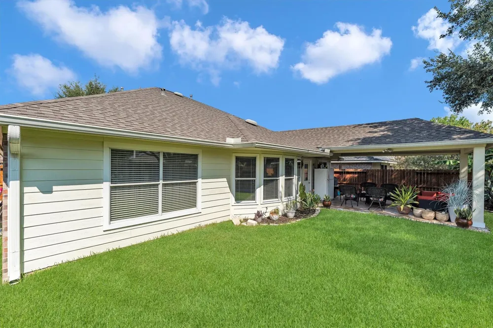 7318 Crestbury Lane Cypress, TX 77433