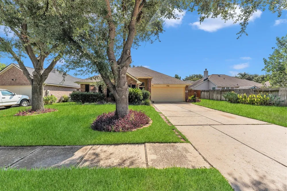 7318 Crestbury Lane Cypress, TX 77433