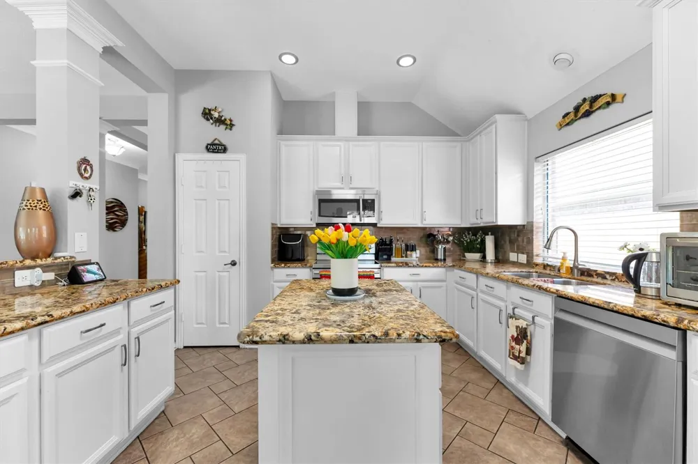 7318 Crestbury Lane Cypress, TX 77433