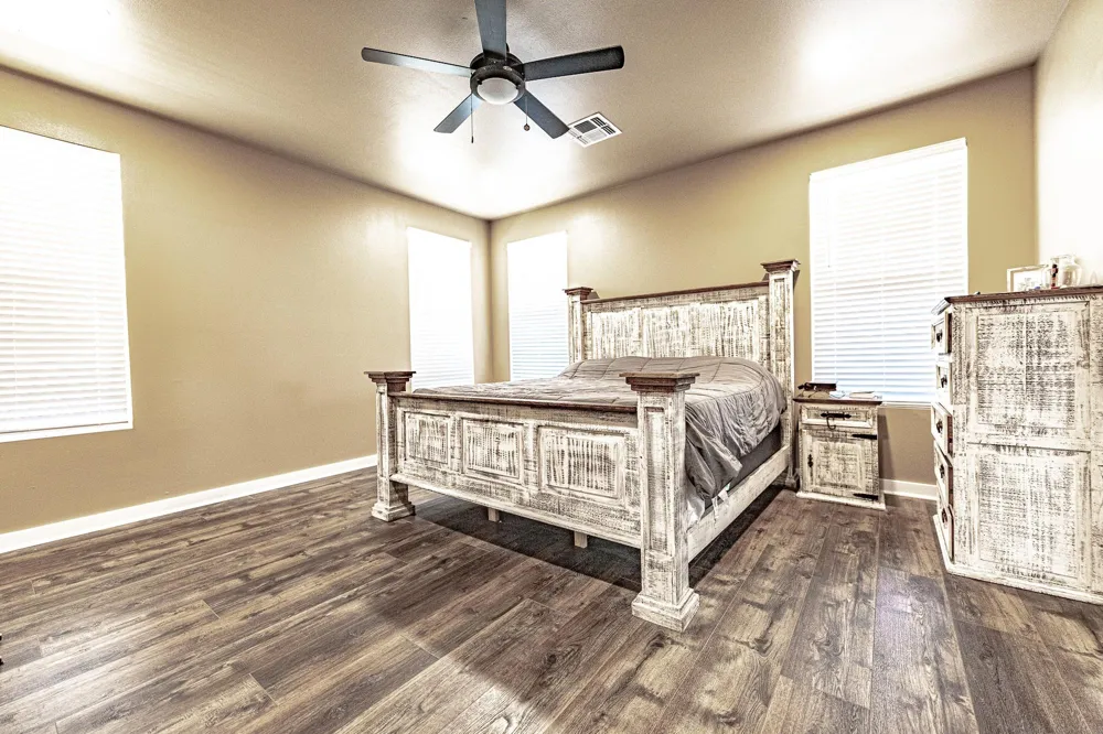 487 County Road 301 Shiner, TX 77984