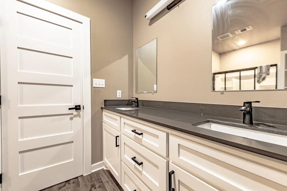 487 County Road 301 Shiner, TX 77984