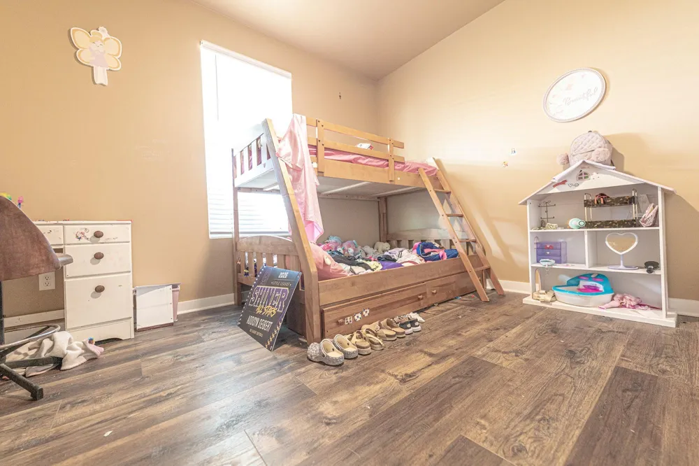 487 County Road 301 Shiner, TX 77984