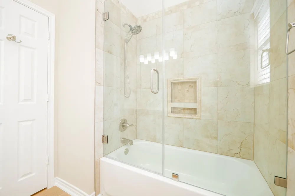 1823 Brightlake Way Missouri City, TX 77459