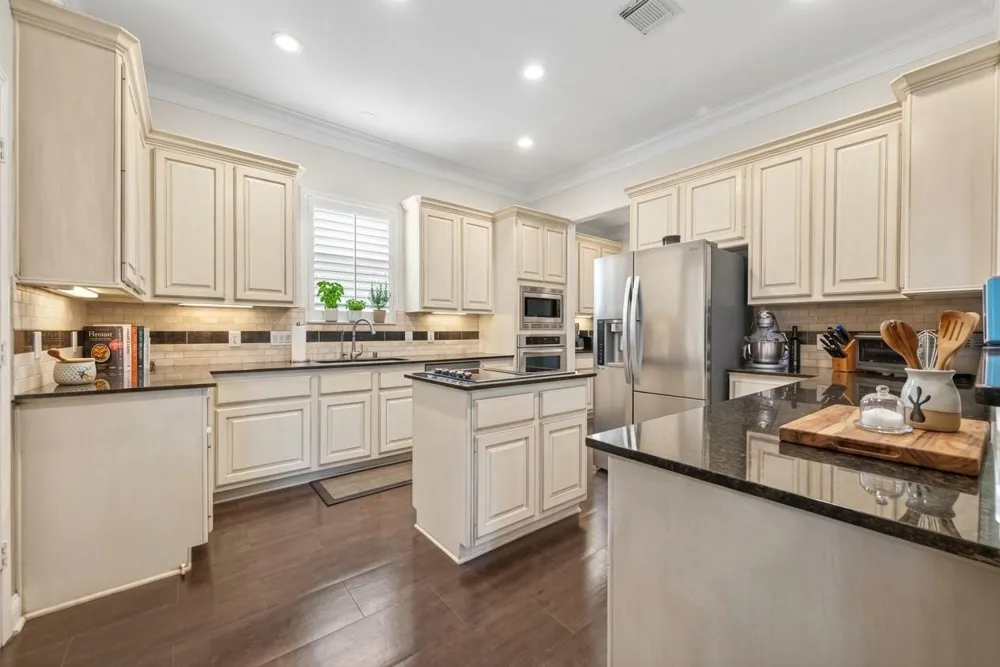 5349 Val Verde Street Houston, TX 77056