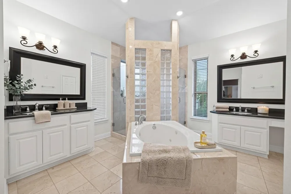 5349 Val Verde Street Houston, TX 77056