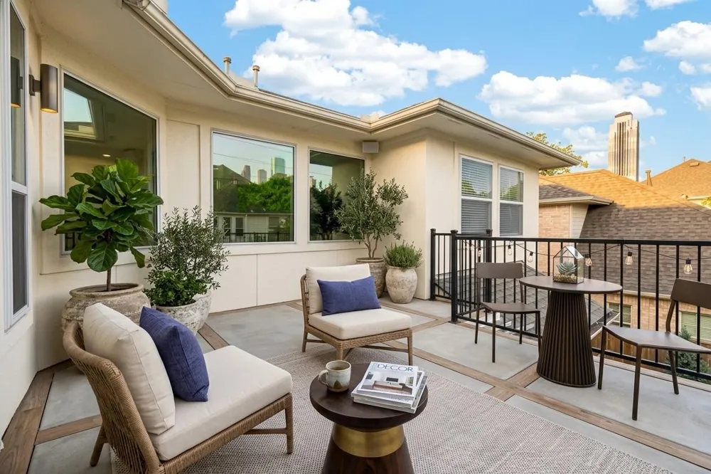 5349 Val Verde Street Houston, TX 77056