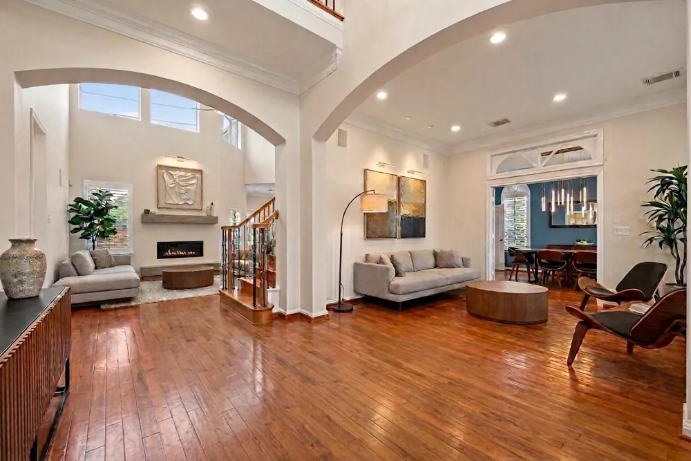 5349 Val Verde Street Houston, TX 77056