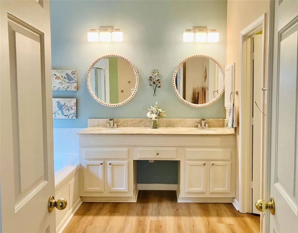 1610 Diamond Brook Drive Houston, TX 77062