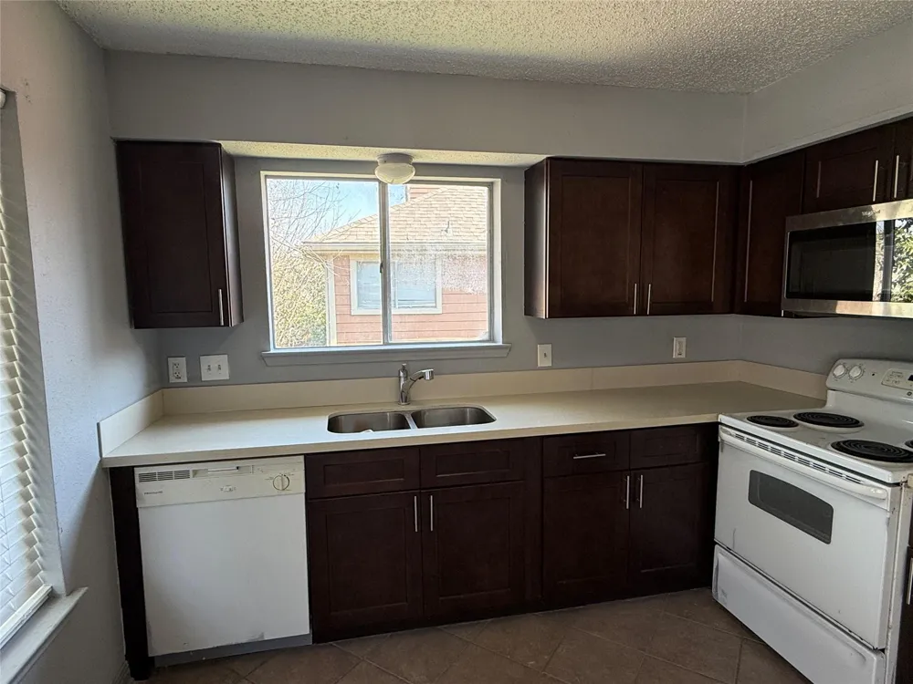 12200 Overbrook Lane #34D Houston, TX 77077
