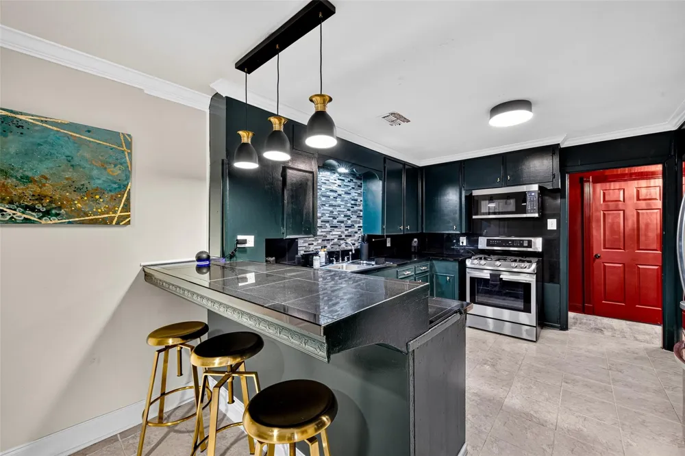 6605 Winton Street Houston, TX 77021