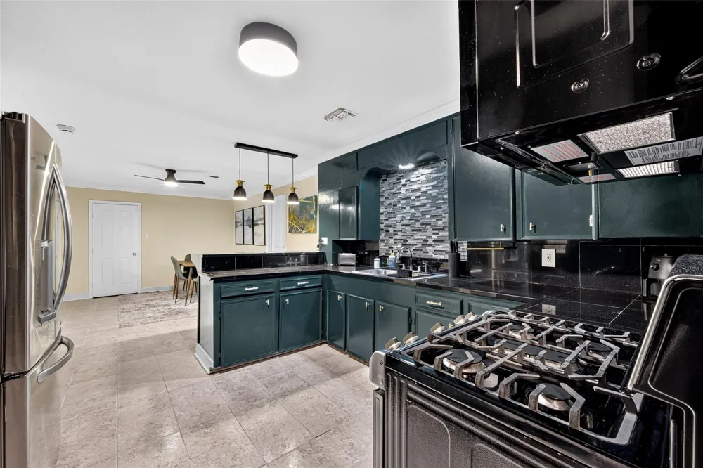 6605 Winton Street Houston, TX 77021