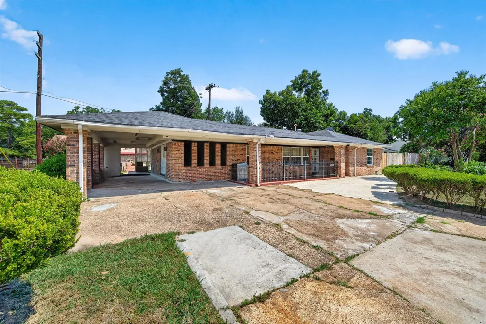 6605 Winton Street Houston, TX 77021