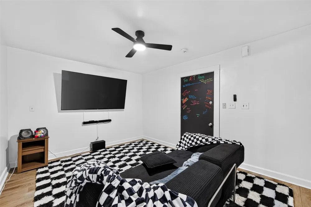 6605 Winton Street Houston, TX 77021