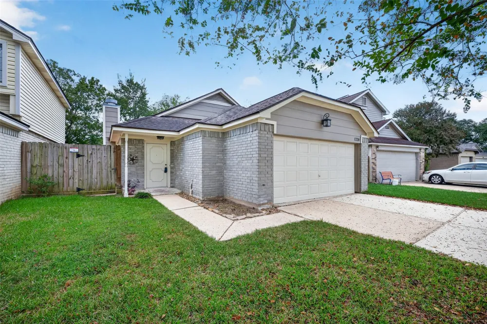 1220 Chelsea Lane Pearland, TX 77581