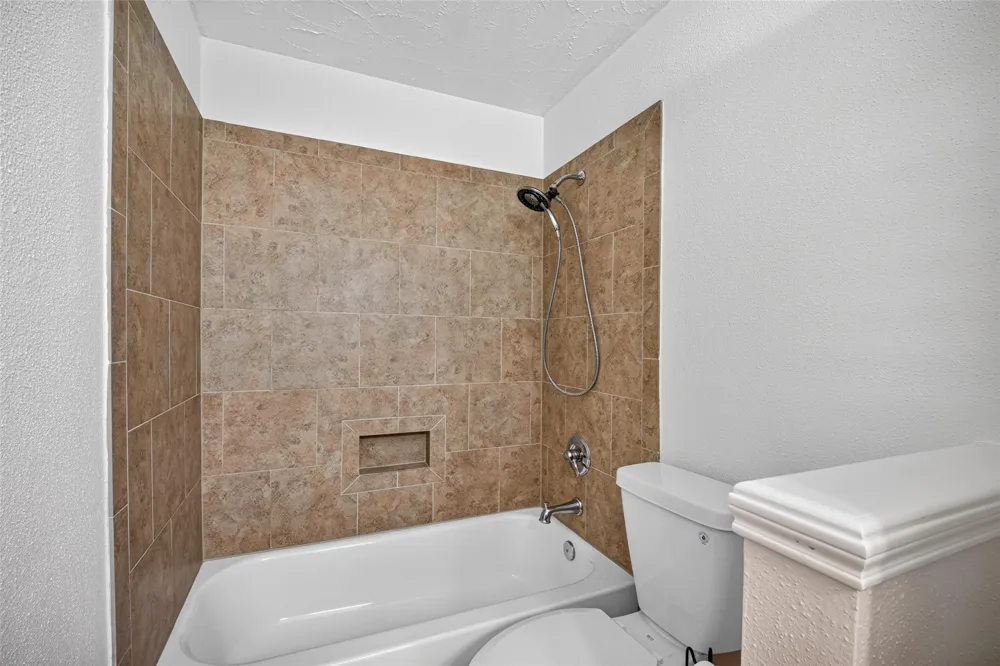 1220 Chelsea Lane Pearland, TX 77581