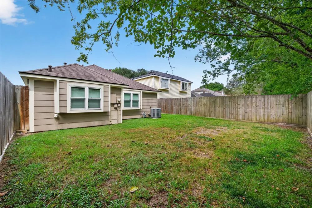 1220 Chelsea Lane Pearland, TX 77581