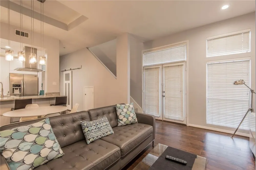 3940 Hawthorne Avenue #6 Dallas, TX 75219