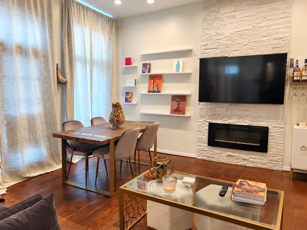3940 Hawthorne Avenue #6 Dallas, TX 75219