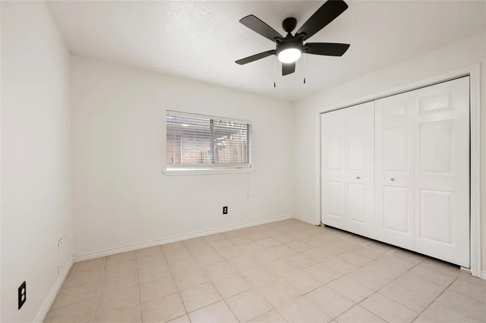2506 Bisontine Street Friendswood, TX 77546