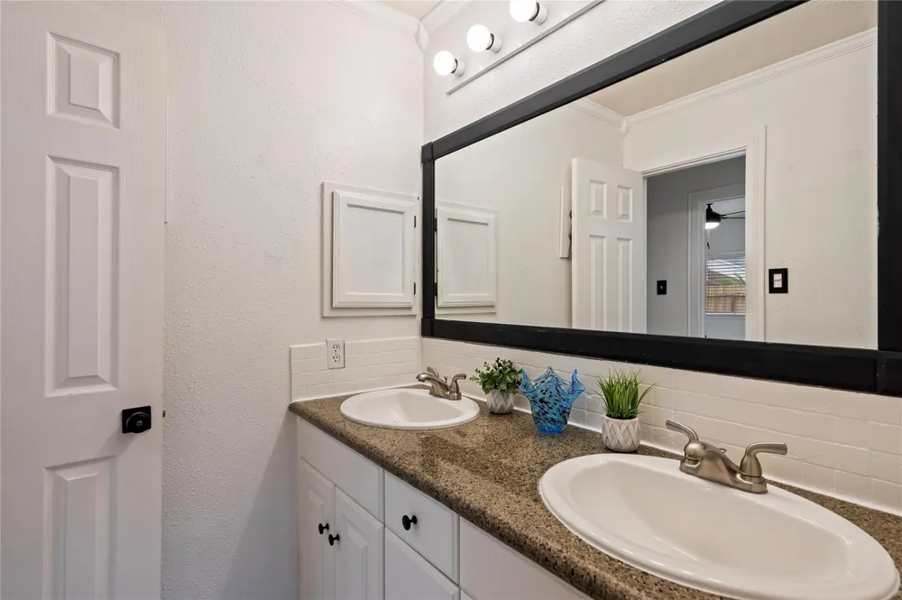 2506 Bisontine Street Friendswood, TX 77546
