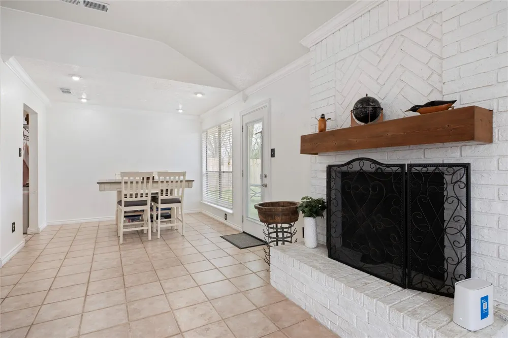 2506 Bisontine Street Friendswood, TX 77546