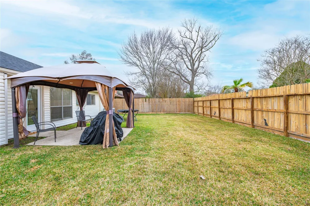 2506 Bisontine Street Friendswood, TX 77546