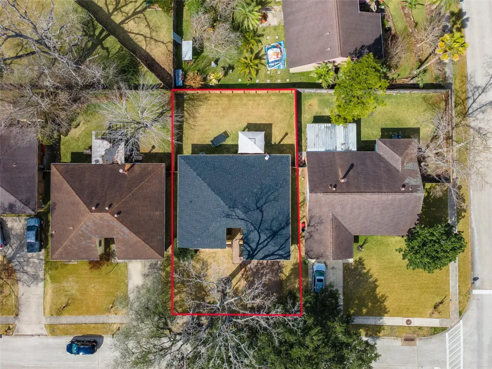 2506 Bisontine Street Friendswood, TX 77546
