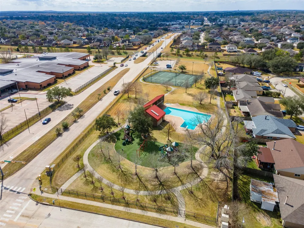 2506 Bisontine Street Friendswood, TX 77546
