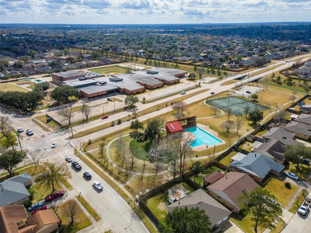 2506 Bisontine Street Friendswood, TX 77546