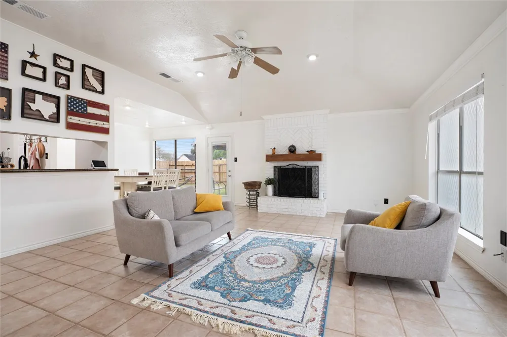 2506 Bisontine Street Friendswood, TX 77546