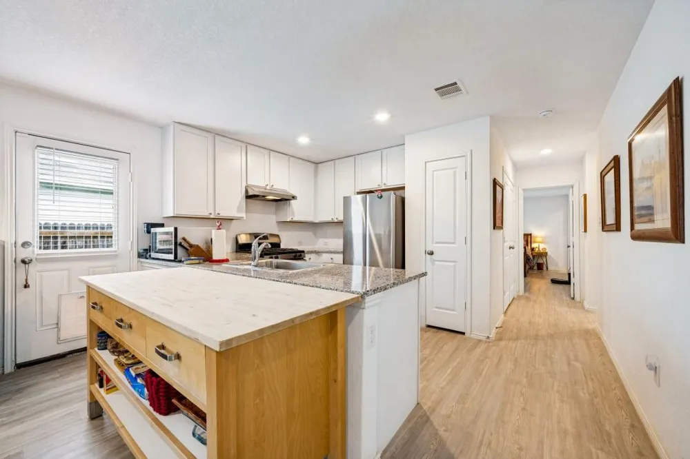 410 De Herrera San Antonio, TX 78220