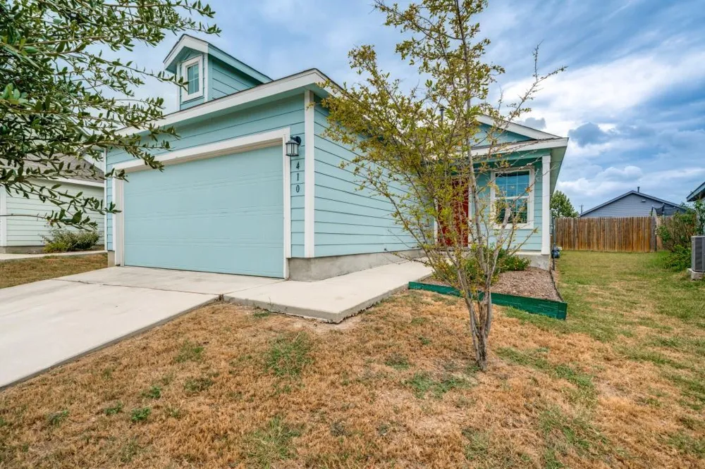 410 De Herrera San Antonio, TX 78220