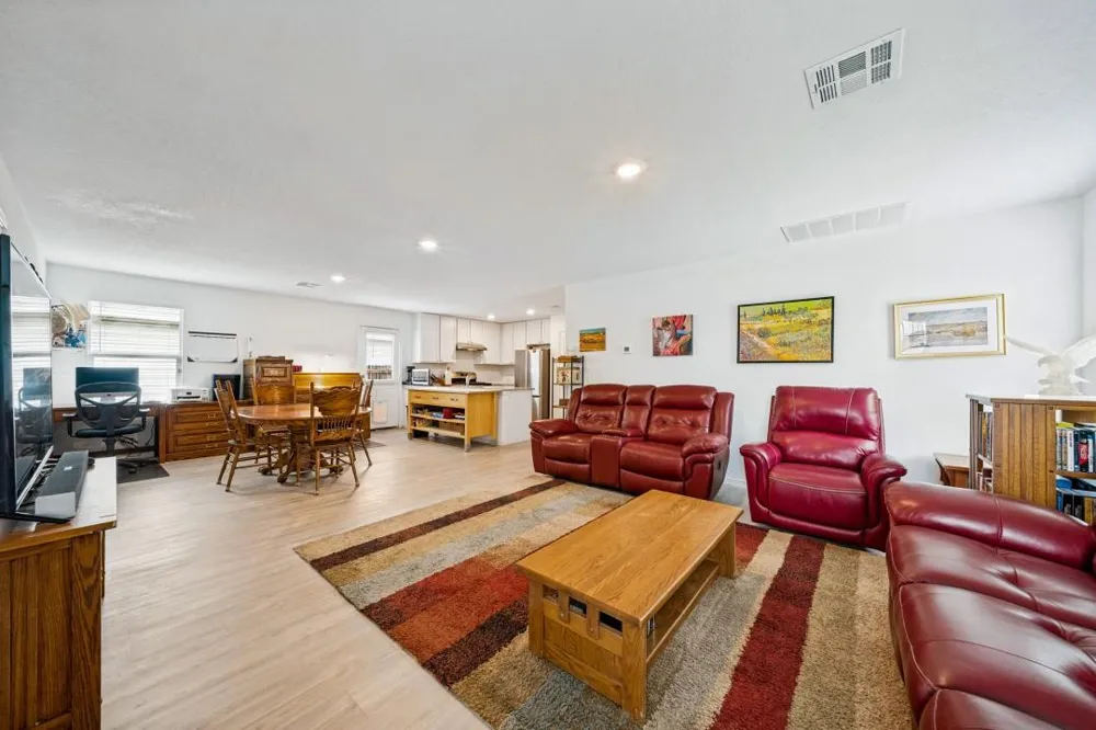 410 De Herrera San Antonio, TX 78220