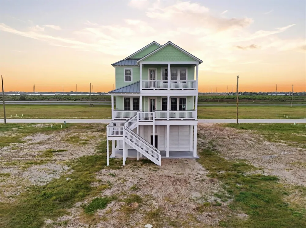 11327 Starfish Drive Galveston, TX 77554
