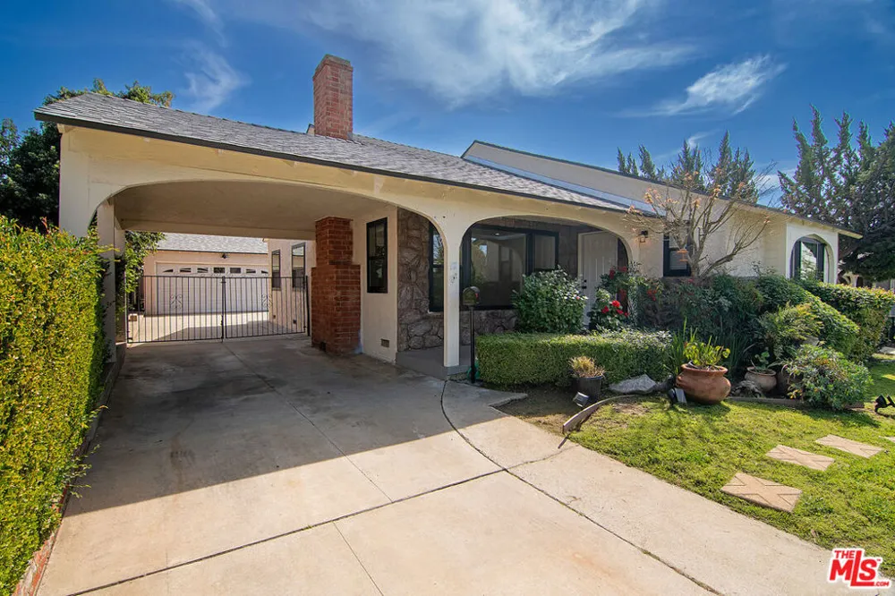 414 University Avenue Burbank, CA 91504