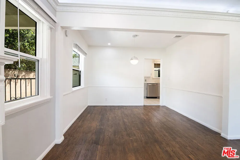 414 University Avenue Burbank, CA 91504