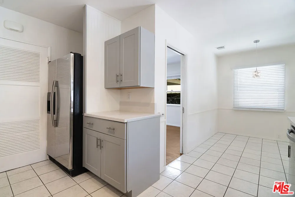 414 University Avenue Burbank, CA 91504