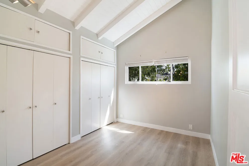 414 University Avenue Burbank, CA 91504