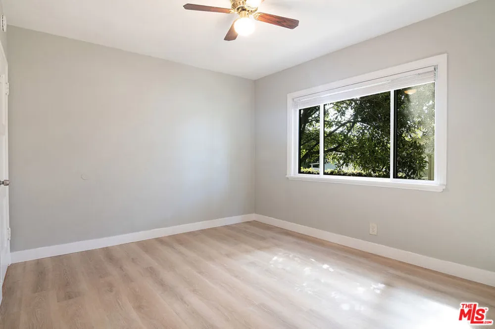 414 University Avenue Burbank, CA 91504