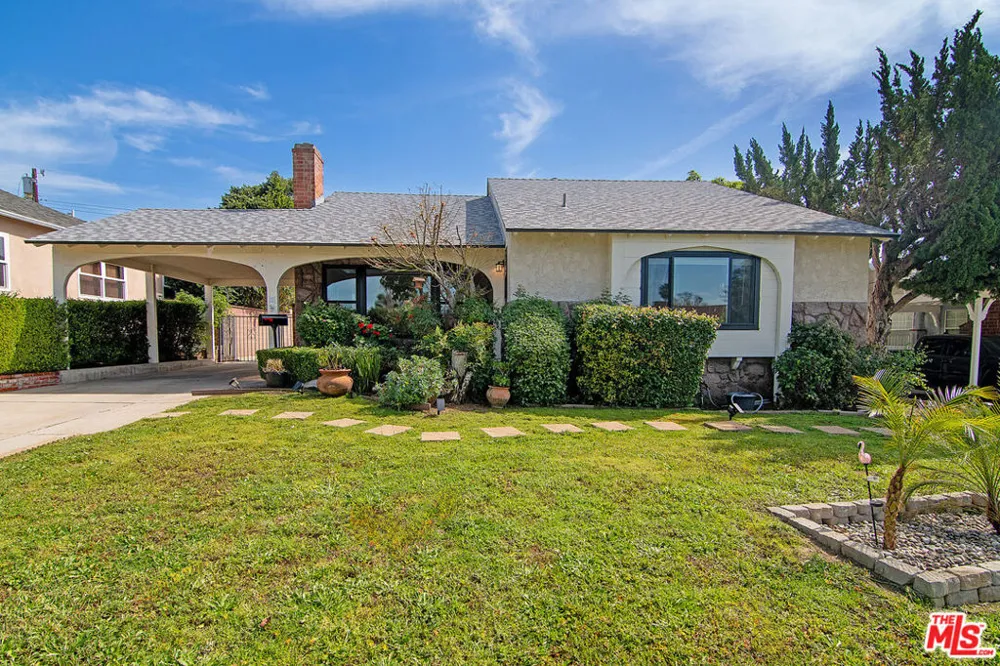 414 University Avenue Burbank, CA 91504
