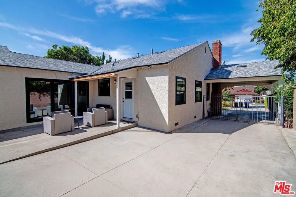 414 University Avenue Burbank, CA 91504