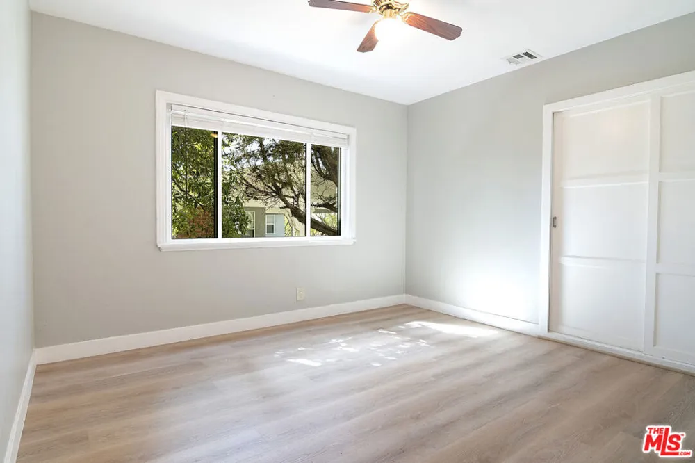 414 University Avenue Burbank, CA 91504